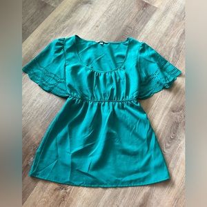 Speechless Teal Top. Size small.